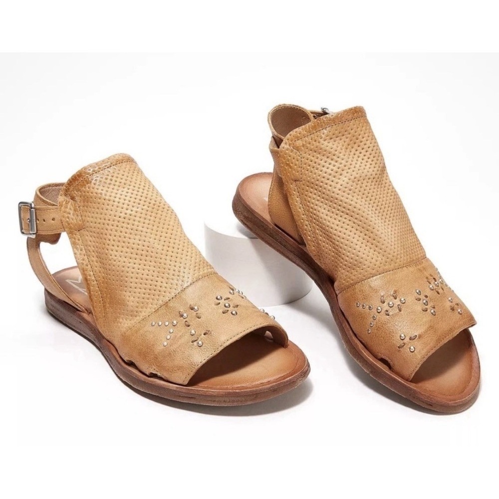 Miz Mooz Fifi Women's Sandals US Size 39 US 8.5 W Brown Wheat‎ Leather!